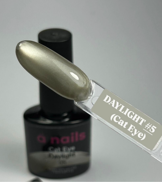 Daylight Cat eye 5