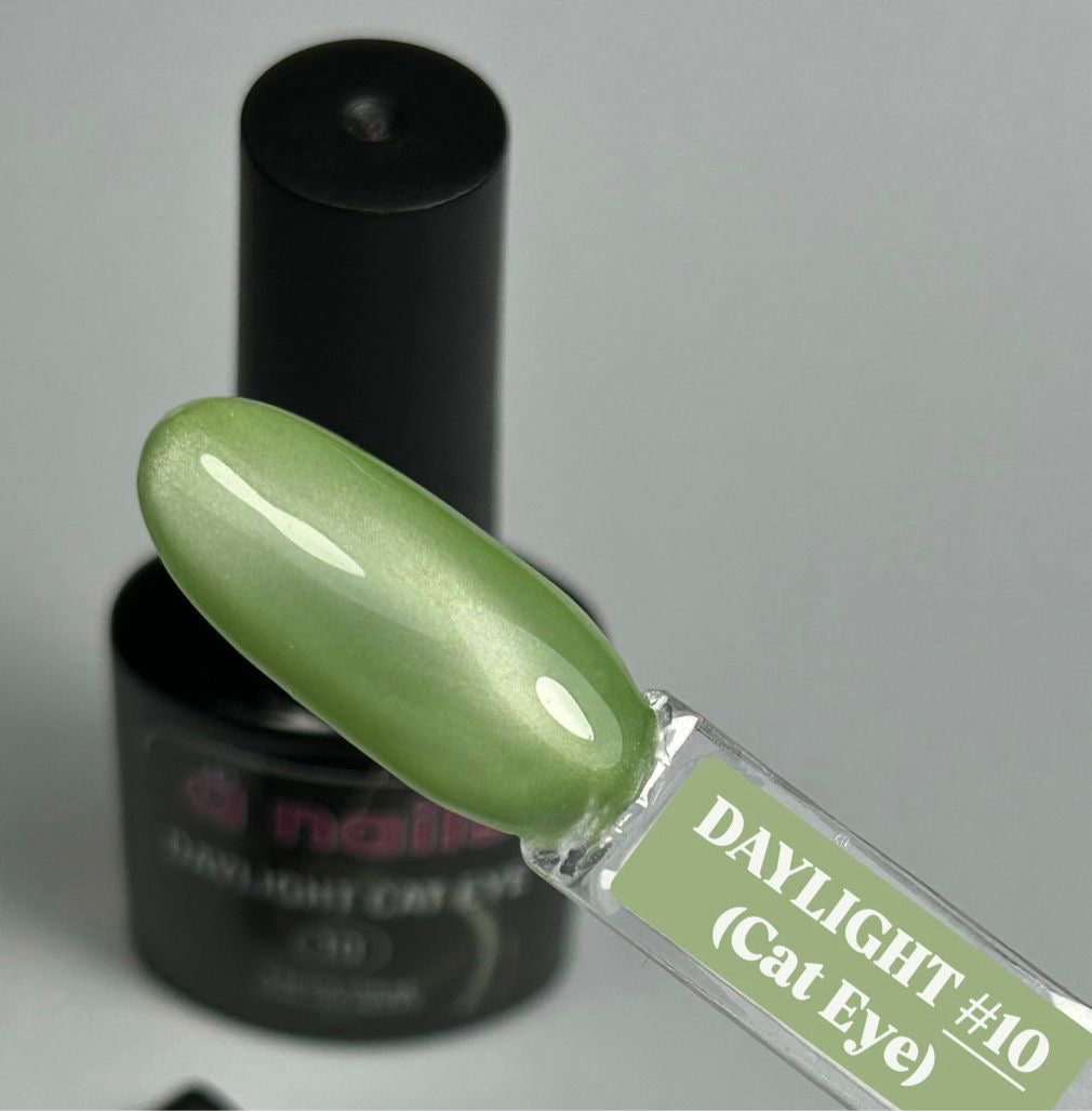Daylight Cat eye 10